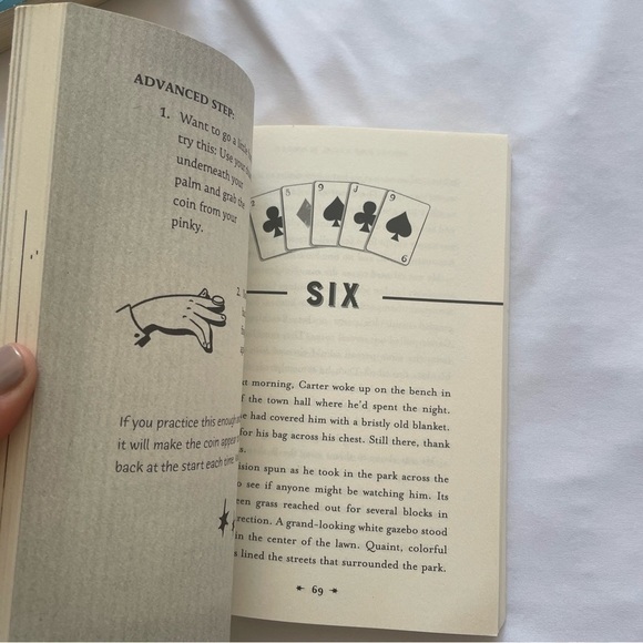 Set of 4 books for girls, from Classic to Fantastic, let your imagination soar! - Picture 9 of 13